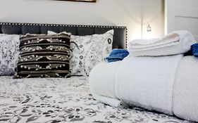 Dog-Friendly Stylish Super Cozy Home Fabulous Patio And Perfect Location